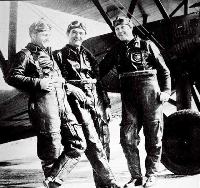 27岁的飞行员<strong></p>
<p>白银</strong>,留下遗书