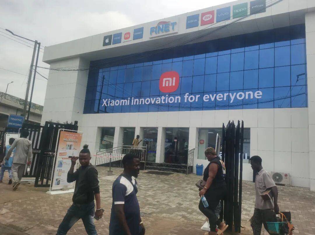 雷军又签任命通知<strong></p>
<p>白银</strong>,目标非洲