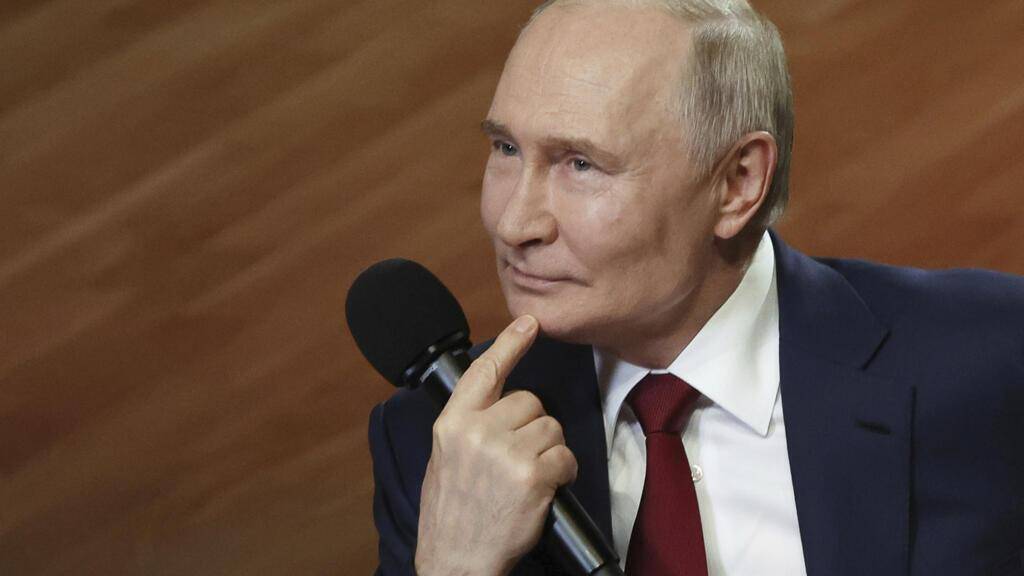 冯德莱恩险中求生<strong></p>
<p>icu</strong>，所乘专机迷失方向，在空中盘旋数小时，远在中国的普京又背锅了？