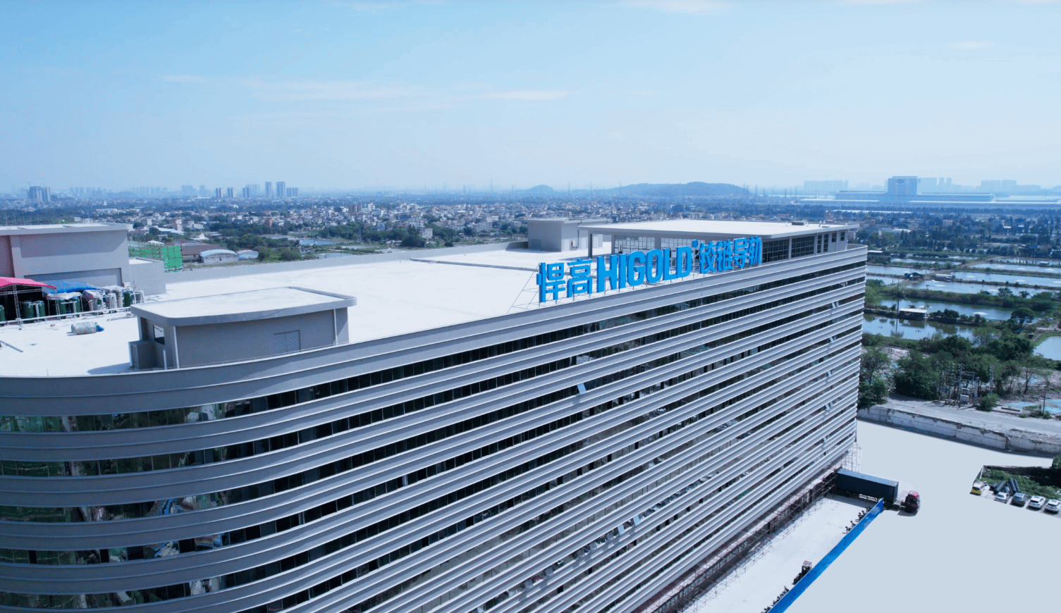 一年净赚5亿!佛山兄妹干出行业第一股<strong></p>
<p>icu</strong>,市值超300亿