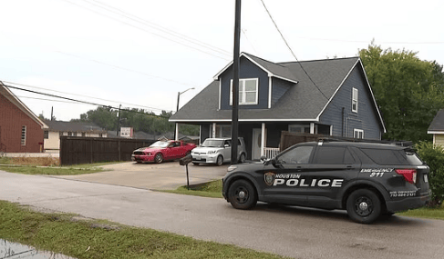 11岁熊孩子按门铃玩恶作剧，被邻居枪击身亡！