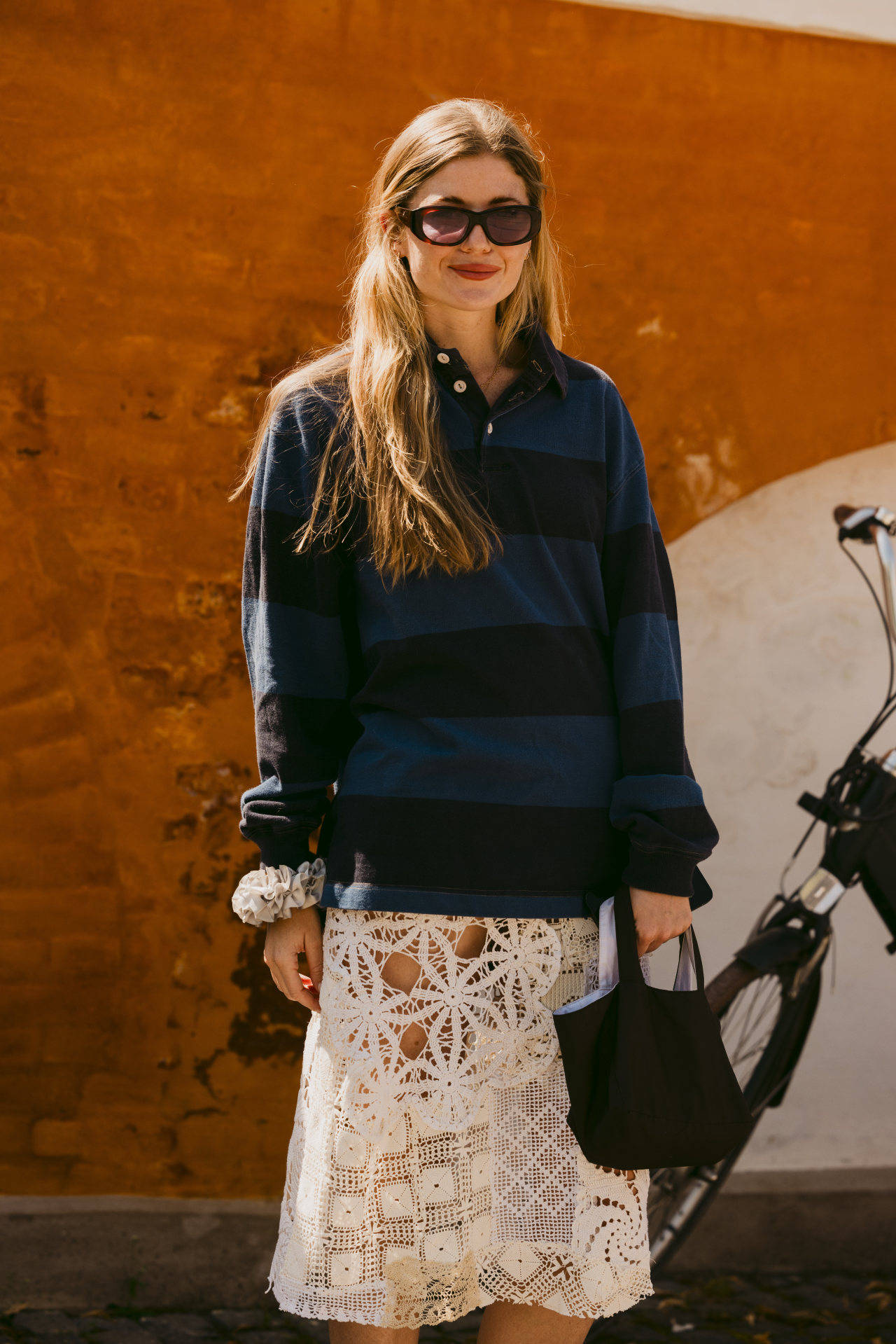 50岁佘诗曼机场街拍秀蛮腰身材绝了<strong></p>
<p>icu</strong>!王心凌同样穿法重返18岁