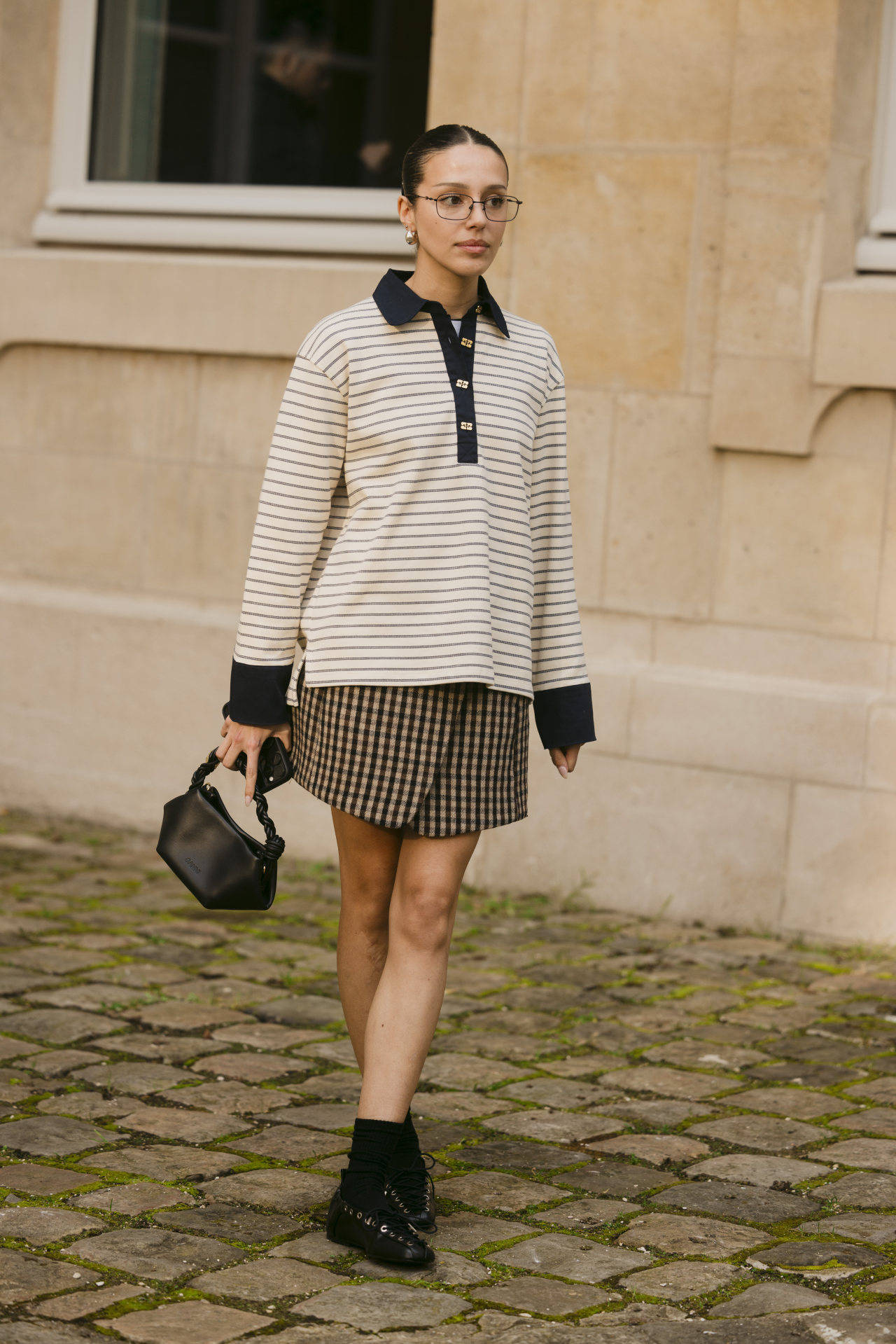 50岁佘诗曼机场街拍秀蛮腰身材绝了<strong></p>
<p>icu</strong>!王心凌同样穿法重返18岁