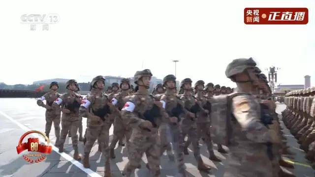 不装了<strong></p>
<p>聚查</strong>!一口气看完九三大阅兵武器装备!谁说我们一个也不认识?