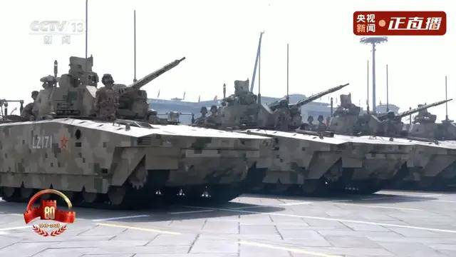 不装了<strong></p>
<p>聚查</strong>!一口气看完九三大阅兵武器装备!谁说我们一个也不认识?