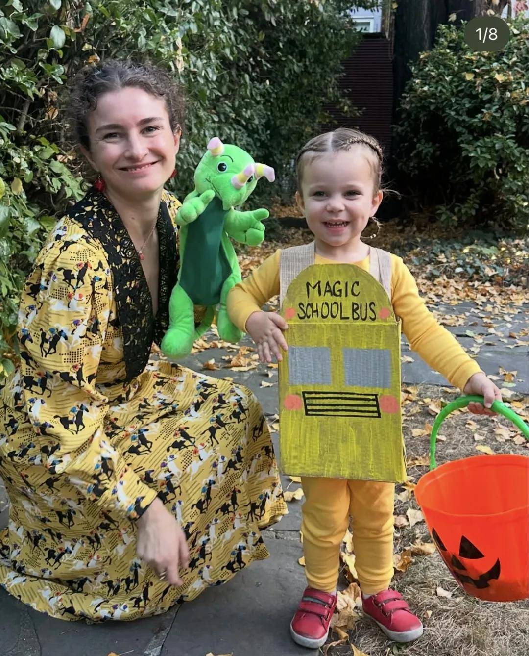 年近四十<strong></p>
<p>聚查</strong>，二孩妈妈，不骨感不时髦，却成了女魔头接班人