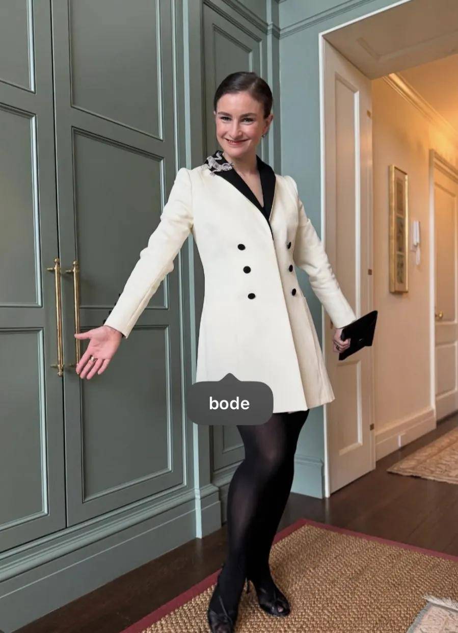 年近四十<strong></p>
<p>聚查</strong>，二孩妈妈，不骨感不时髦，却成了女魔头接班人