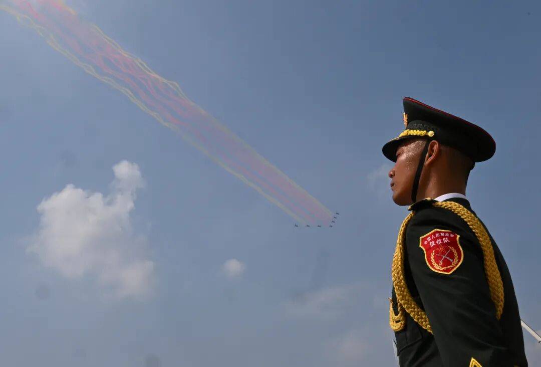 新华社出图<strong></p>
<p>聚查</strong>！