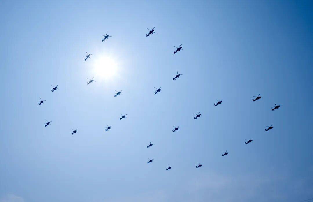 新华社出图<strong></p>
<p>聚查</strong>！