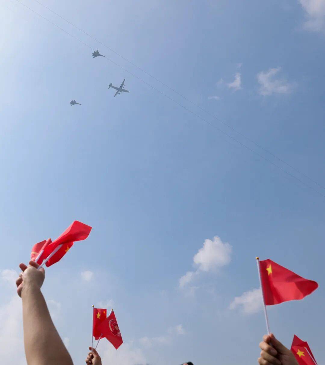 新华社出图<strong></p>
<p>聚查</strong>！