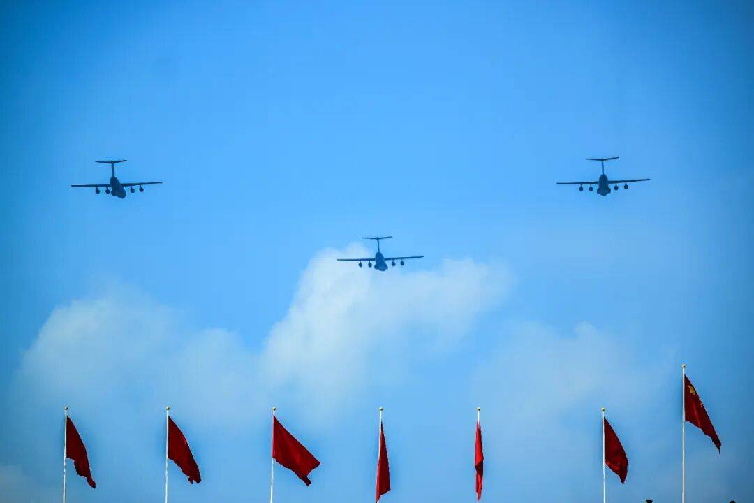 新华社出图<strong></p>
<p>聚查</strong>！