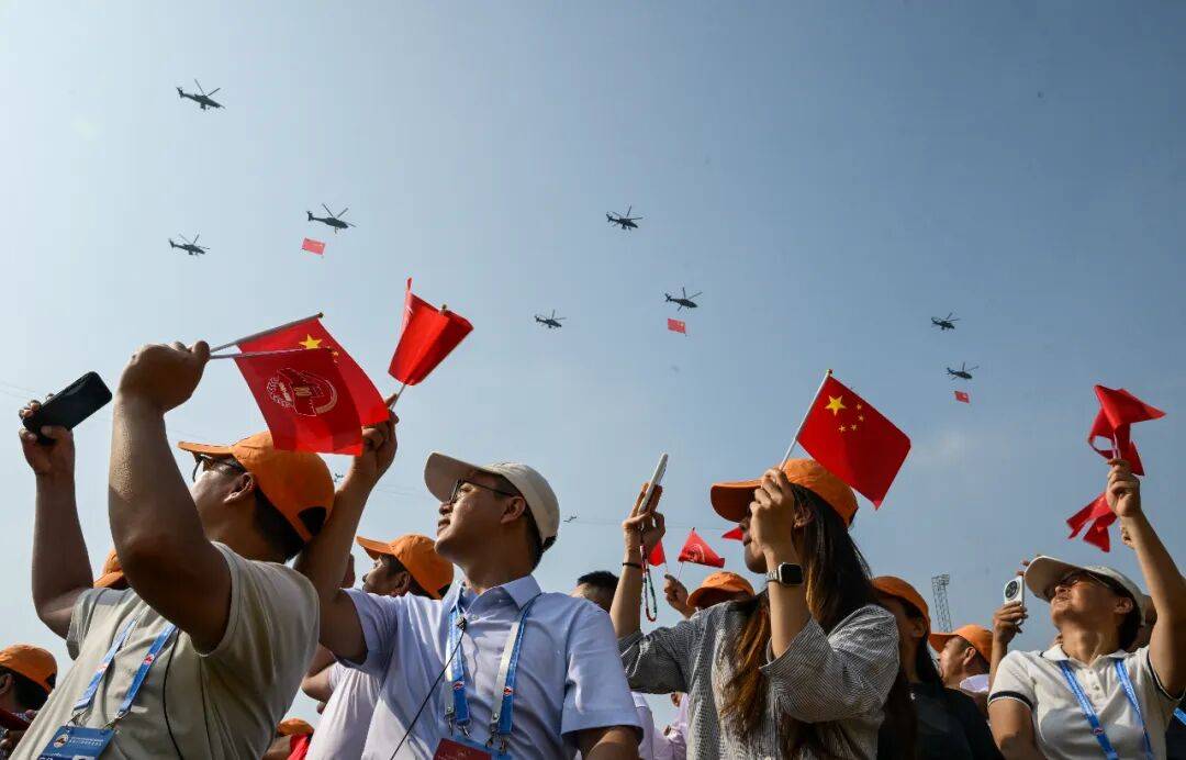 新华社出图<strong></p>
<p>聚查</strong>！