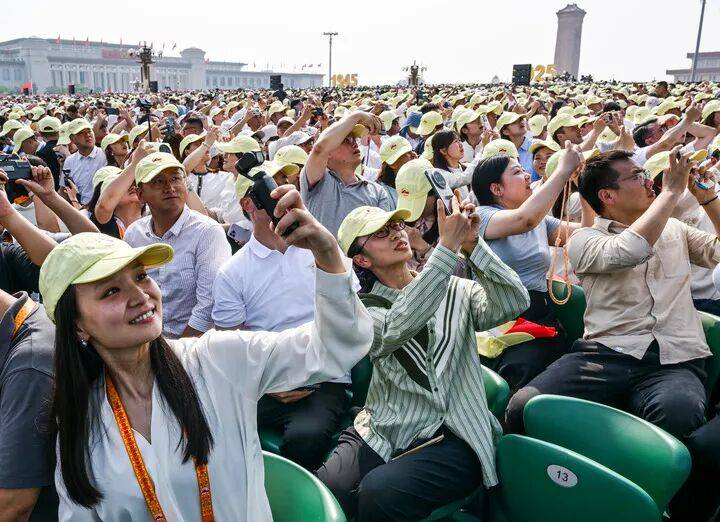 新华社出图<strong></p>
<p>聚查</strong>！