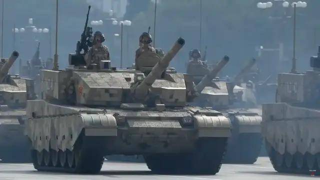 100式坦克<strong></p>
<p>聚查</strong>?红旗-29?东风-61?九三阅兵都有哪些亮点?