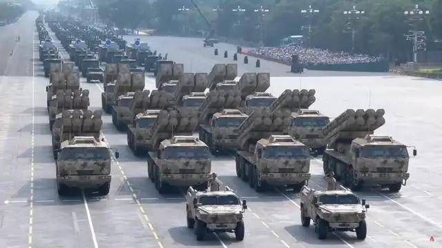 100式坦克<strong></p>
<p>聚查</strong>?红旗-29?东风-61?九三阅兵都有哪些亮点?