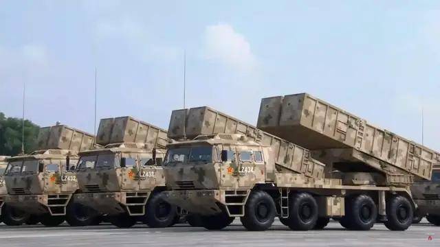 100式坦克<strong></p>
<p>聚查</strong>?红旗-29?东风-61?九三阅兵都有哪些亮点?