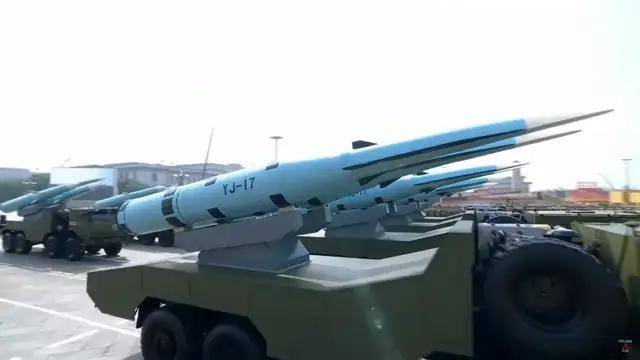 100式坦克<strong></p>
<p>聚查</strong>?红旗-29?东风-61?九三阅兵都有哪些亮点?