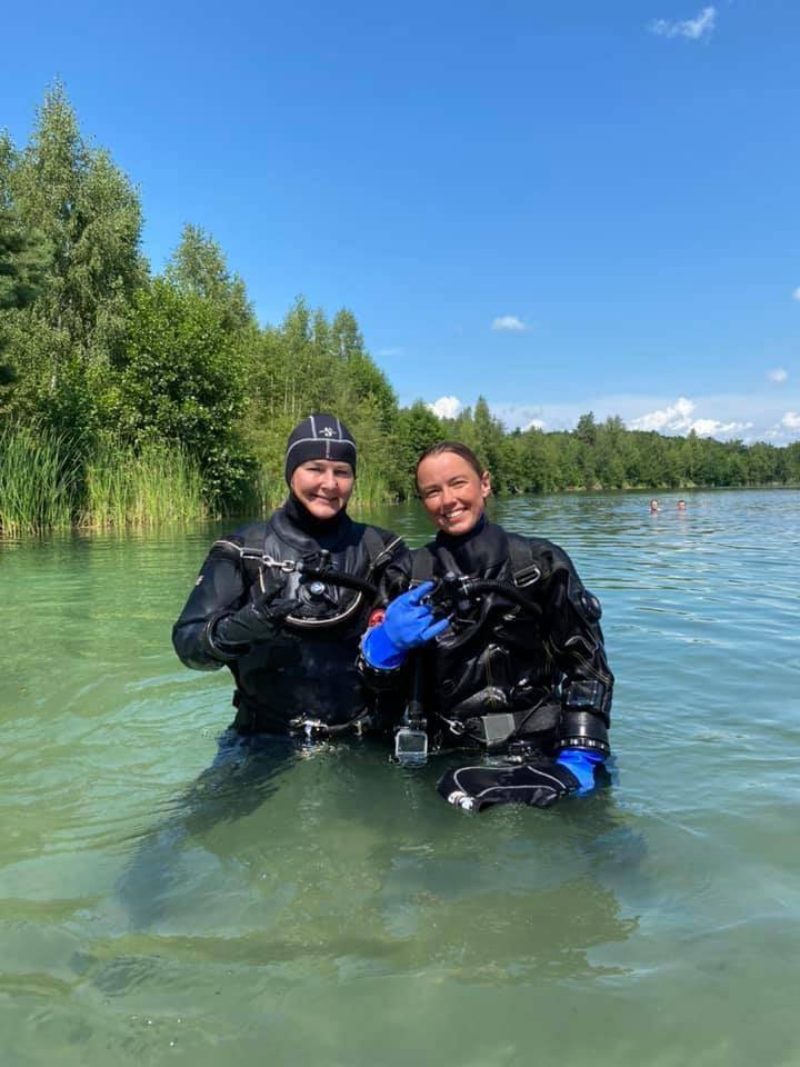 乌克兰女蛙人深潜80米<strong></p>
<p>聚查</strong>，在北约家门口，炸了北溪管道，遭德国通缉