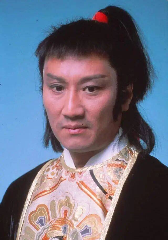 考古|89岁谢贤现身依旧时髦！与小49岁女友分手后开搞事业<strong></p>
<p>剧场</strong>，疑已交代后事的他太潇洒