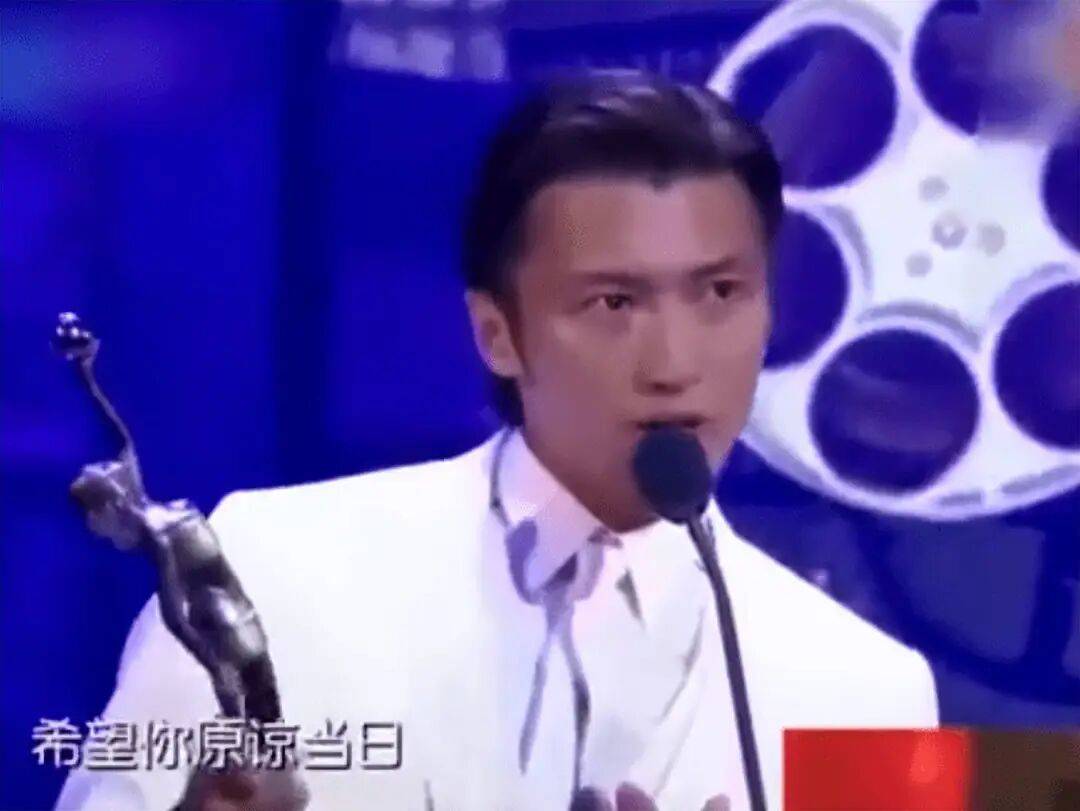 考古|89岁谢贤现身依旧时髦！与小49岁女友分手后开搞事业<strong></p>
<p>剧场</strong>，疑已交代后事的他太潇洒