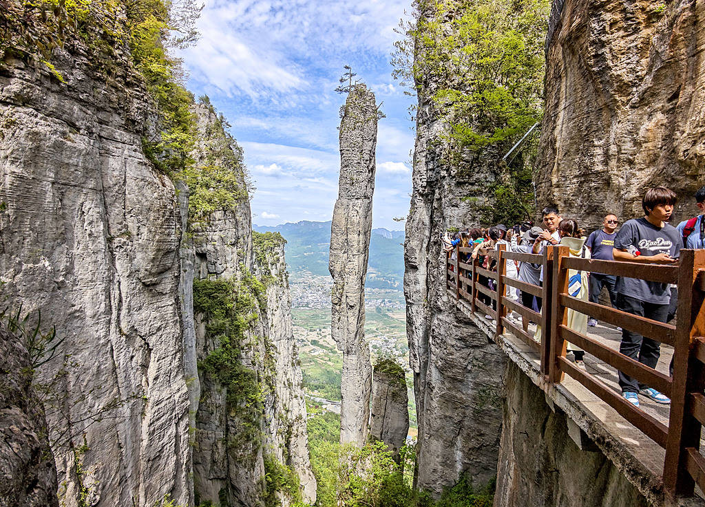 5A级景区付费可“插队”<strong></p>
<p>剧场</strong>?市场手段用错了地方