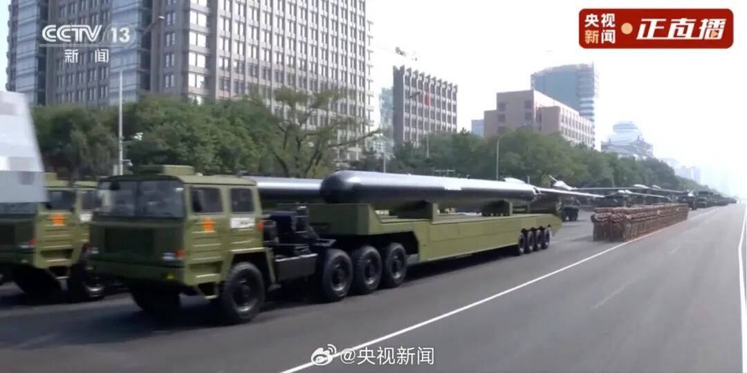 东风-61、巨浪-3、折叠翼预警机、歼-20S<strong></p>
<p>剧场</strong>,画面披露!