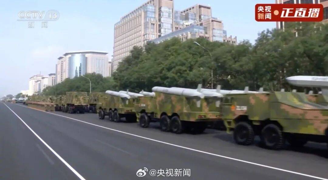 东风-61、巨浪-3、折叠翼预警机、歼-20S<strong></p>
<p>剧场</strong>,画面披露!