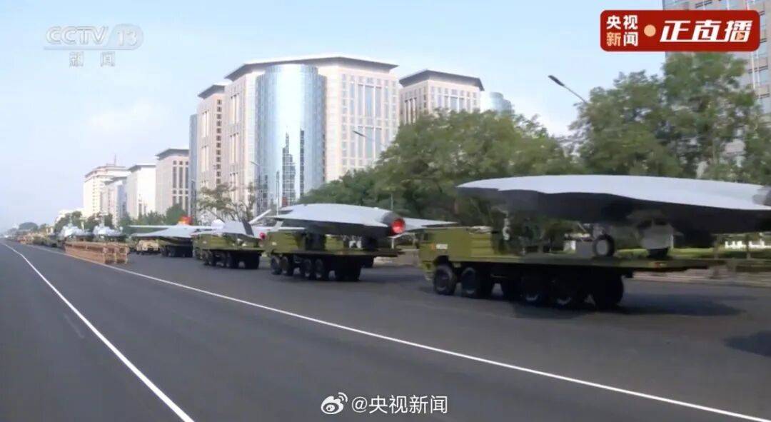 东风-61、巨浪-3、折叠翼预警机、歼-20S<strong></p>
<p>剧场</strong>,画面披露!