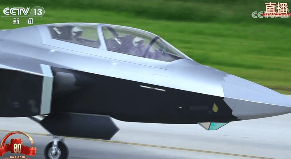 东风-61、巨浪-3、折叠翼预警机、歼-20S<strong></p>
<p>剧场</strong>,画面披露!