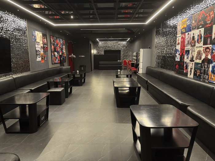 明星不够用了<strong></p>
<p>剧场</strong>,网红“接管”演唱会