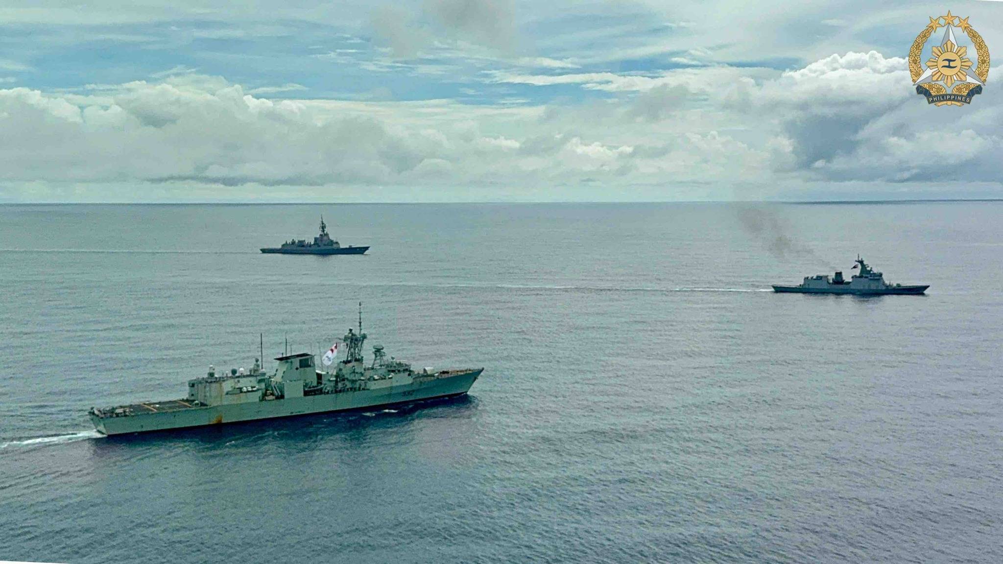 台岛海峡对峙升级<strong></p>
<p>free价格</strong>,外军机突然向直10逼近,结果下一刻又老实了