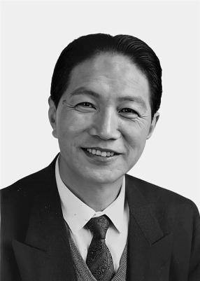 辽宁省人大常委会原副主任毕锡桢逝世<strong></p>
<p>free价格</strong>,曾任大连市委书记