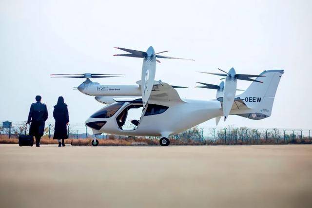 “飞行汽车”<strong></p>
<p>free价格</strong>,爆卖出海