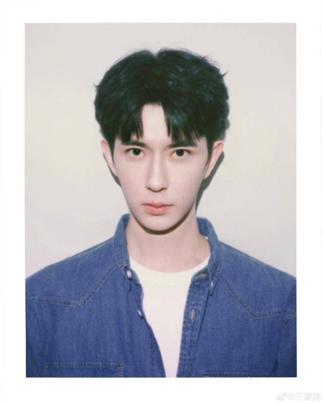 37岁男演员于朦胧被传坠楼<strong></p>
<p>虚拟币兑换通道</strong>,7月刚注销工作室,警方回应