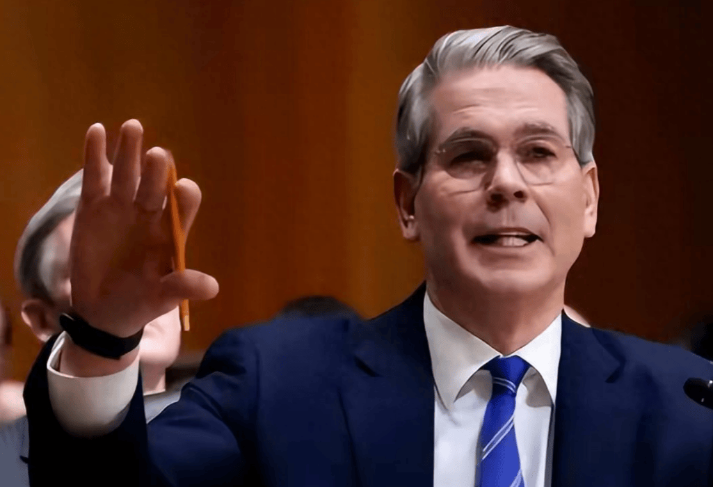 中美谈判交锋6小时后<strong></p>
<p>肖毅虚拟币交易</strong>,有消息被迅速爆料:特朗普决定延迟一道禁令