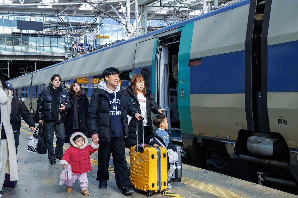 韩国人口萎缩<strong></p>
<p>肖毅虚拟币交易</strong>，中小学班级人数为何不减反增?