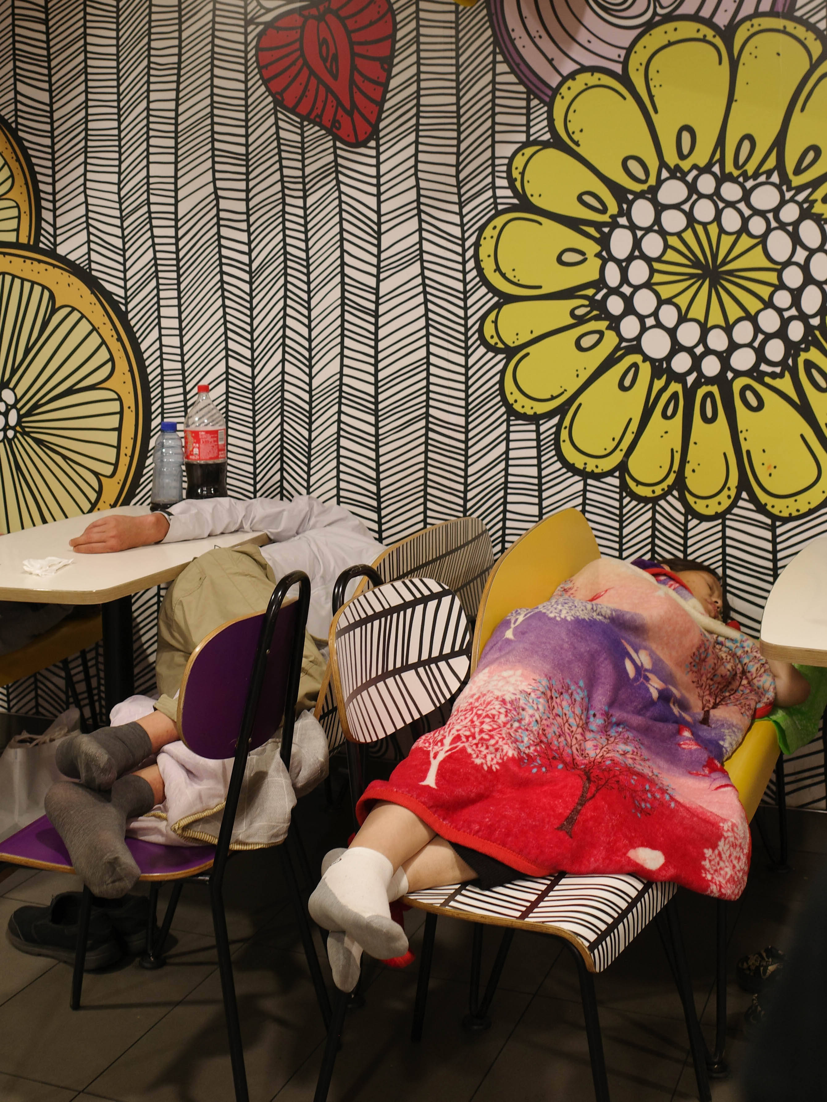 麦当劳夜宿者：老人占六成<strong></p>
<p>肖毅虚拟币交易</strong>，各有心酸事