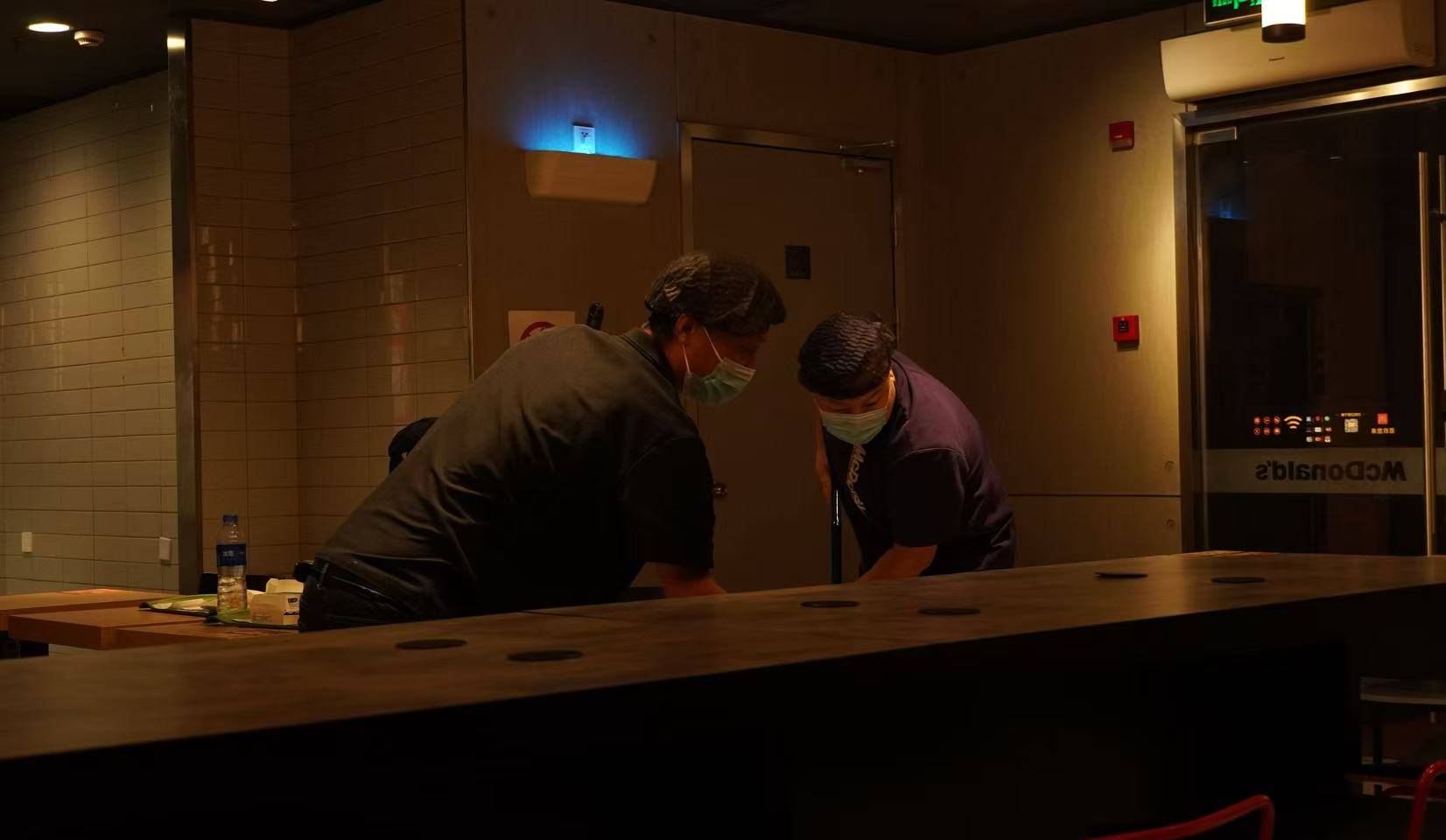 麦当劳夜宿者：老人占六成<strong></p>
<p>肖毅虚拟币交易</strong>，各有心酸事