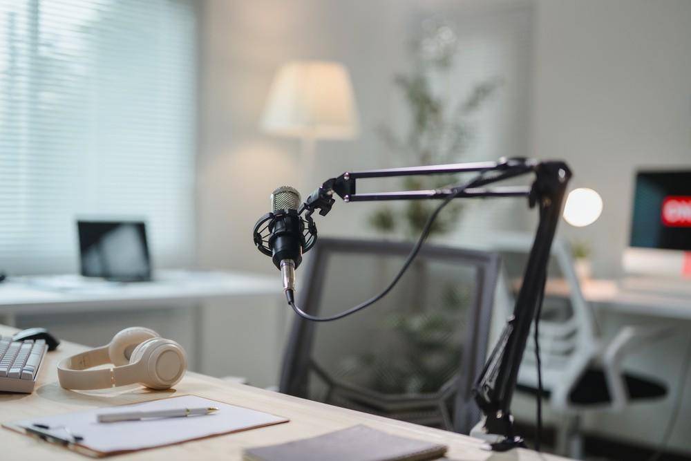 罗永浩他们迎来的<strong></p>
<p>传奇</strong>,是不是又一个风口?