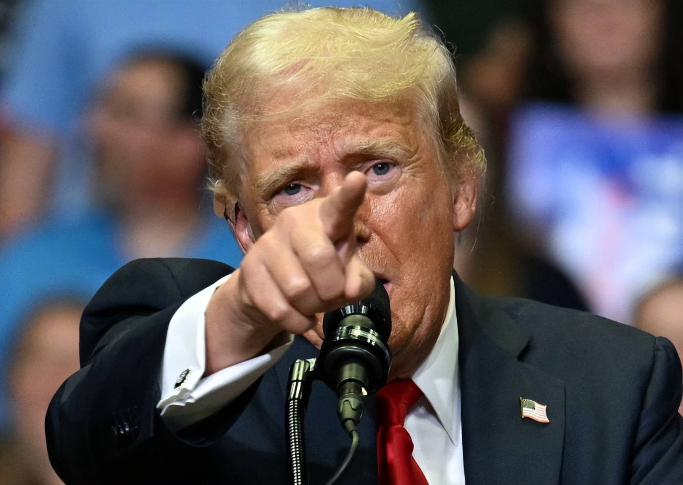 中方有大事要干<strong></p>
<p>传奇</strong>,上百国军方获邀,俄美乌将在北京入座,连谈3天