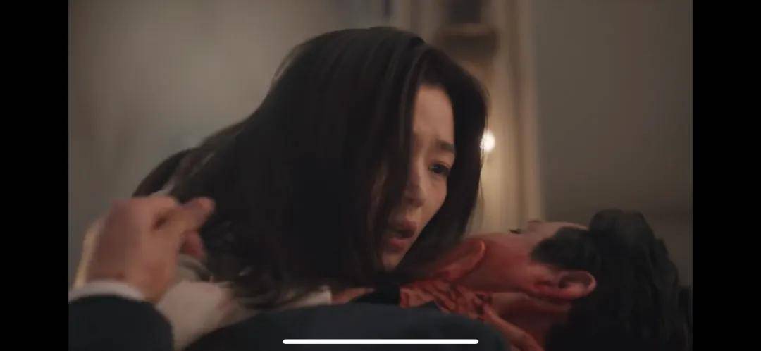 44岁要去“竞选总统”的全智贤<strong></p>
<p>传奇</strong>，穿衣风格都变了！