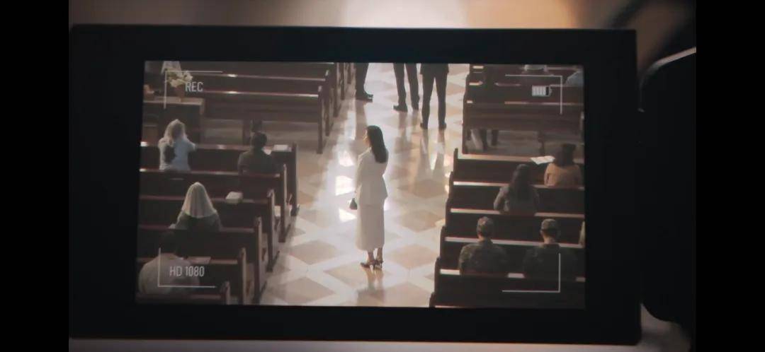 44岁要去“竞选总统”的全智贤<strong></p>
<p>传奇</strong>，穿衣风格都变了！