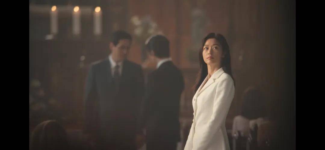 44岁要去“竞选总统”的全智贤<strong></p>
<p>传奇</strong>，穿衣风格都变了！