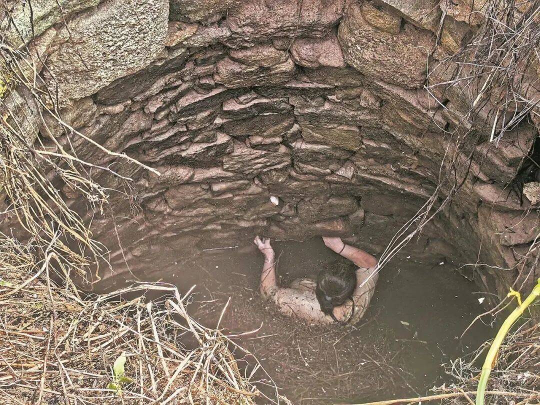 泉州坠井女子“54小时噩梦”:几条蛇爬身上<strong></p>
<p>十大fil币虚拟币排行</strong>,双侧肋骨骨折!绝望时靠一个信念坚持活下来……