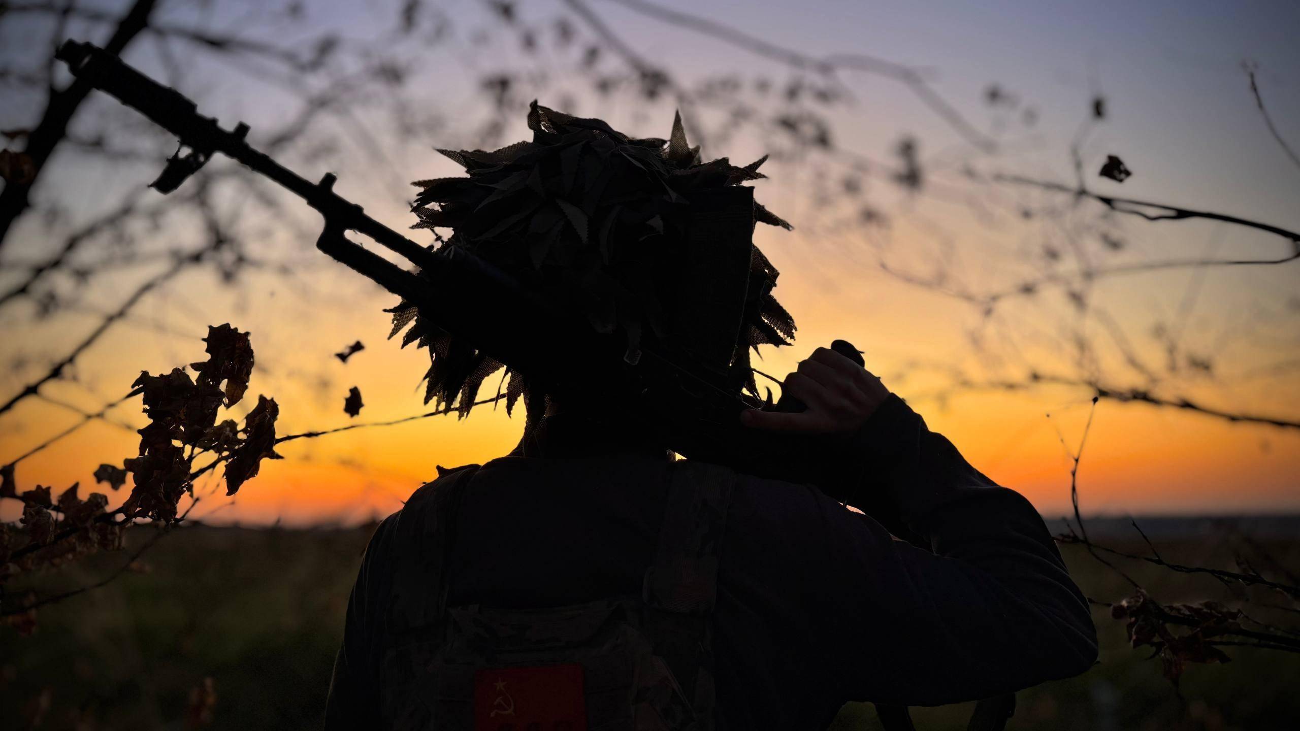 俄军敢死队爬了4天管道<strong></p>
<p>十大fil币虚拟币排行</strong>，一下子杀入库皮扬斯克市，打懵守城乌军