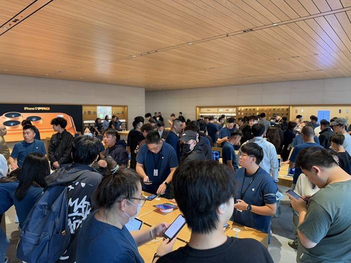 iPhone 17正式开售<strong></p>
<p>虚拟币产生方法</strong>，橙色Pro Max黄牛最高加价1500元