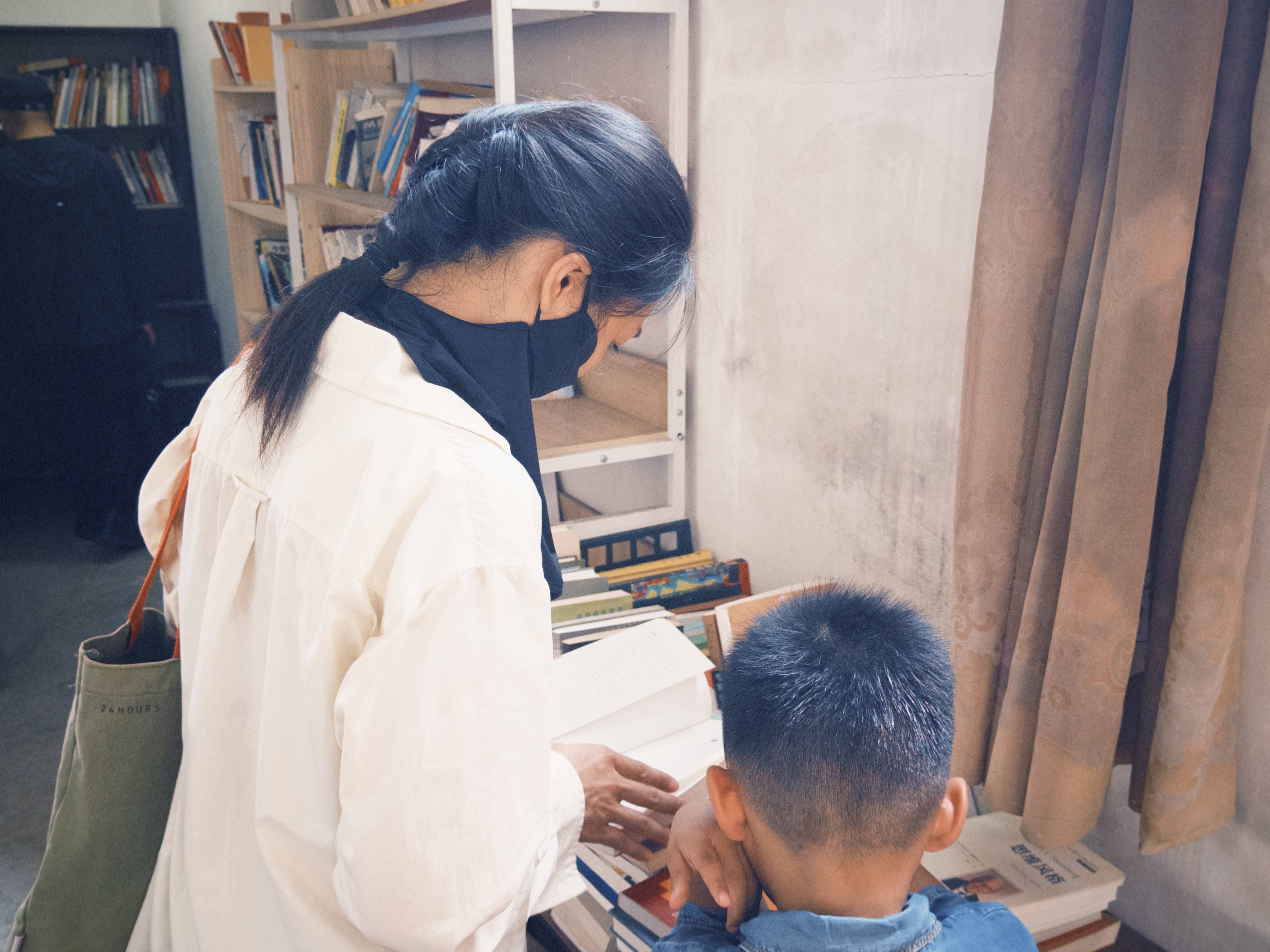 七旬母亲卖掉儿子3万斤藏书 称读书害了<strong></p>
<p>虚拟币产生方法</strong>他