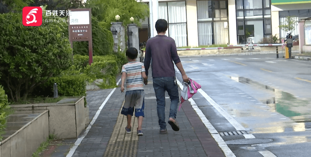 心酸!12岁男孩“独居”贵阳一安置房内<strong></p>
<p>虚拟币产生方法</strong>,父亲回应:迫于无奈,因为……