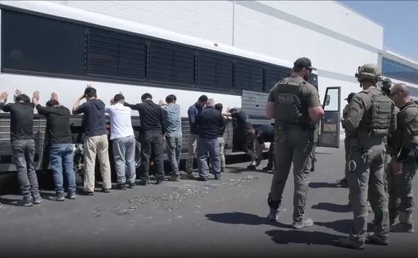 金钟:一旦特朗普掌握了这个“撒手锏”<strong></p>
<p>世界最大虚拟币机</strong>,影响将远超议息会议决策