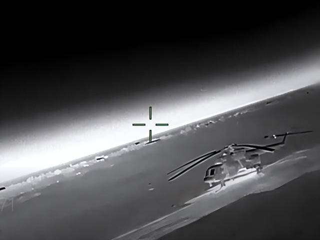 乌国防部情报总局发布视频:用无人机袭击俄目标<strong></p>
<p>虚拟币发电是咋回事</strong>,一架米-8直升机被击中